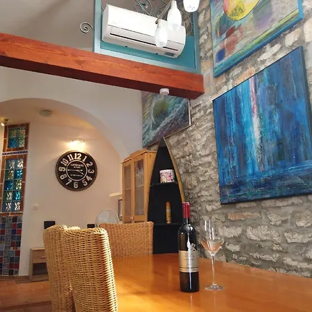 Art House Rovinj-holiday, Fuer Mehr Information Finden Sie Uns Im Internet Casa de Férias Rovinjsko Selo
